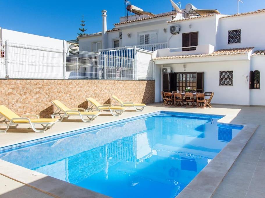Villa Dogueno- Privat Pool & Privacy & Albufeira Center Exteriör bild